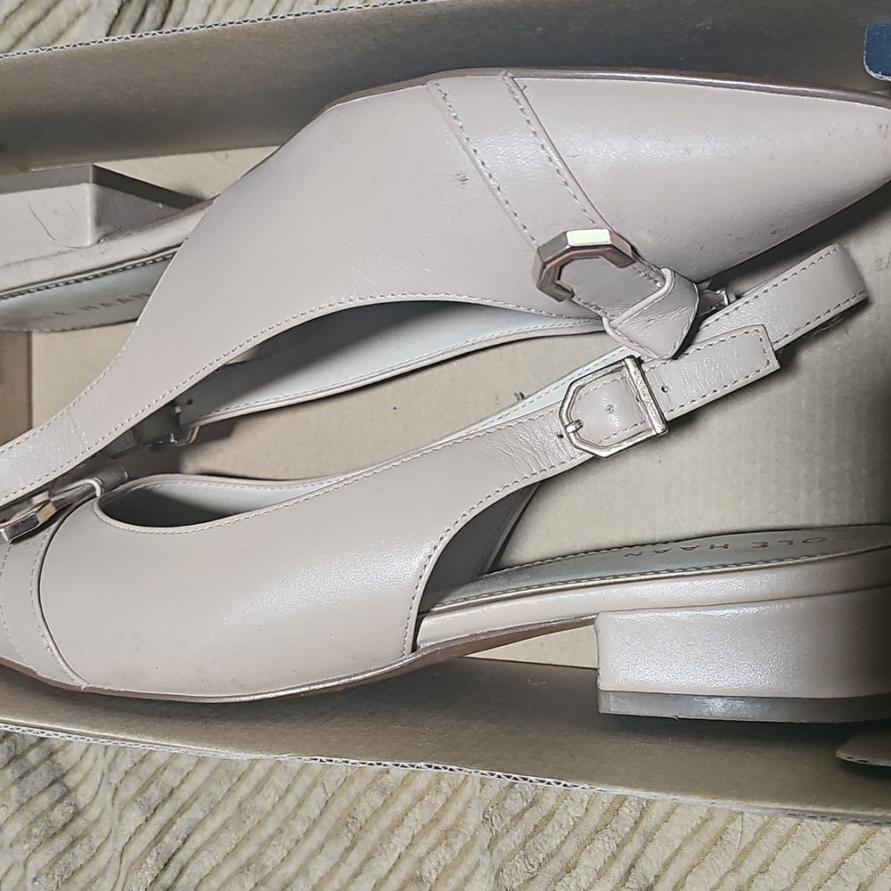 Cole Haan Beige Heels Elegant Design